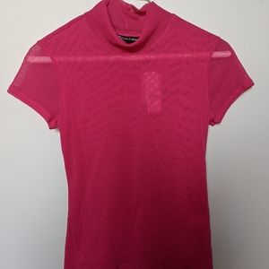Pink mesh turtleneck short sleeve tee